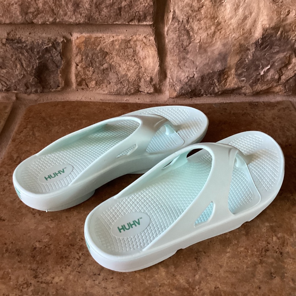 HUHV Slides Flip Flops Foam Women Size 9 Men's Size 7 EU 40 Mint